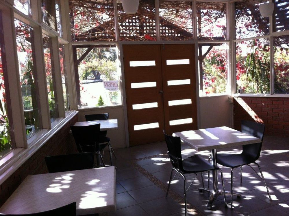 Stawell'S London Motor Inn Екстериор снимка