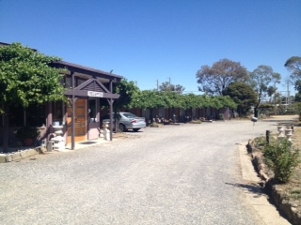 Stawell'S London Motor Inn Екстериор снимка