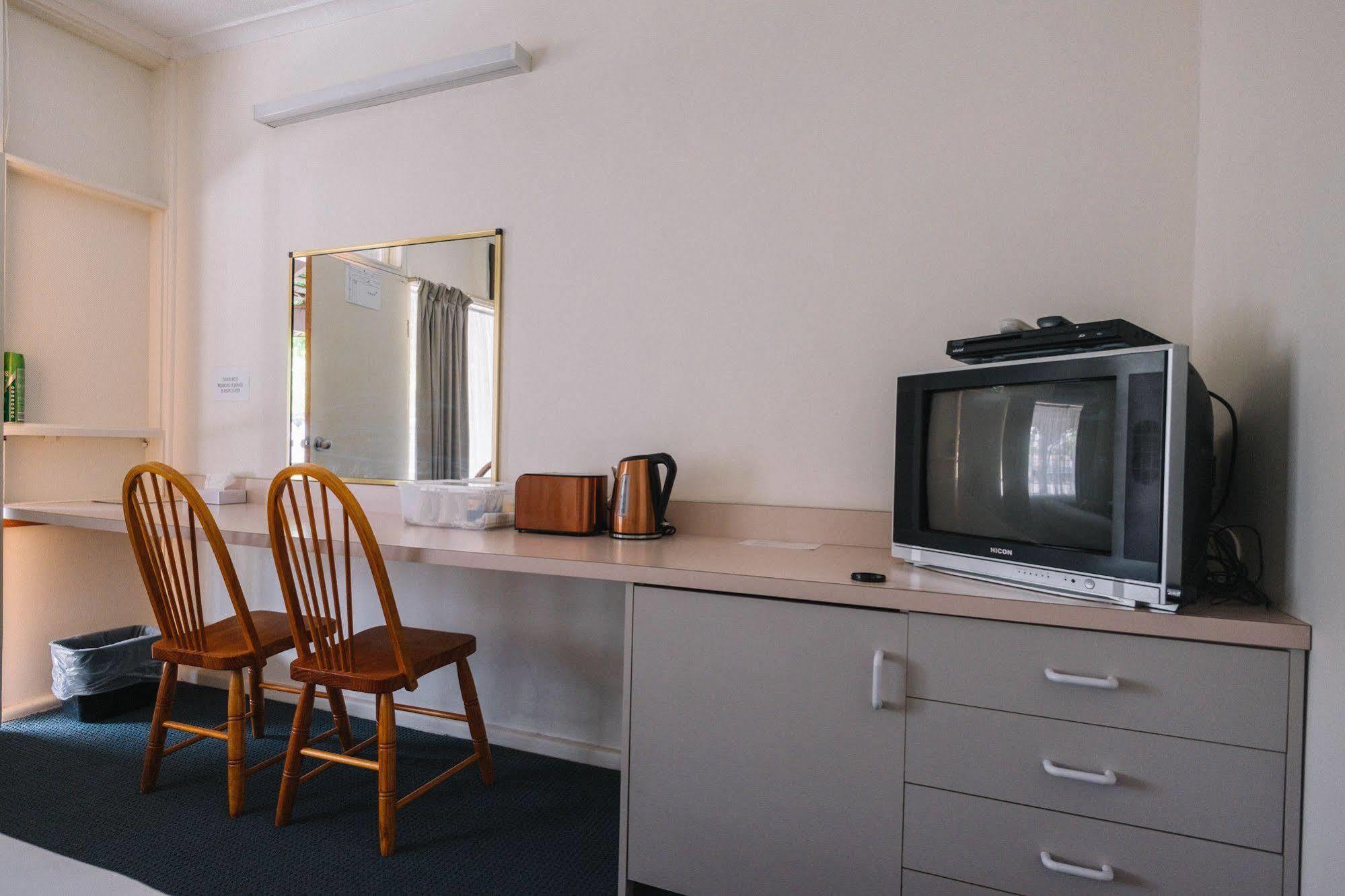 Stawell'S London Motor Inn Екстериор снимка