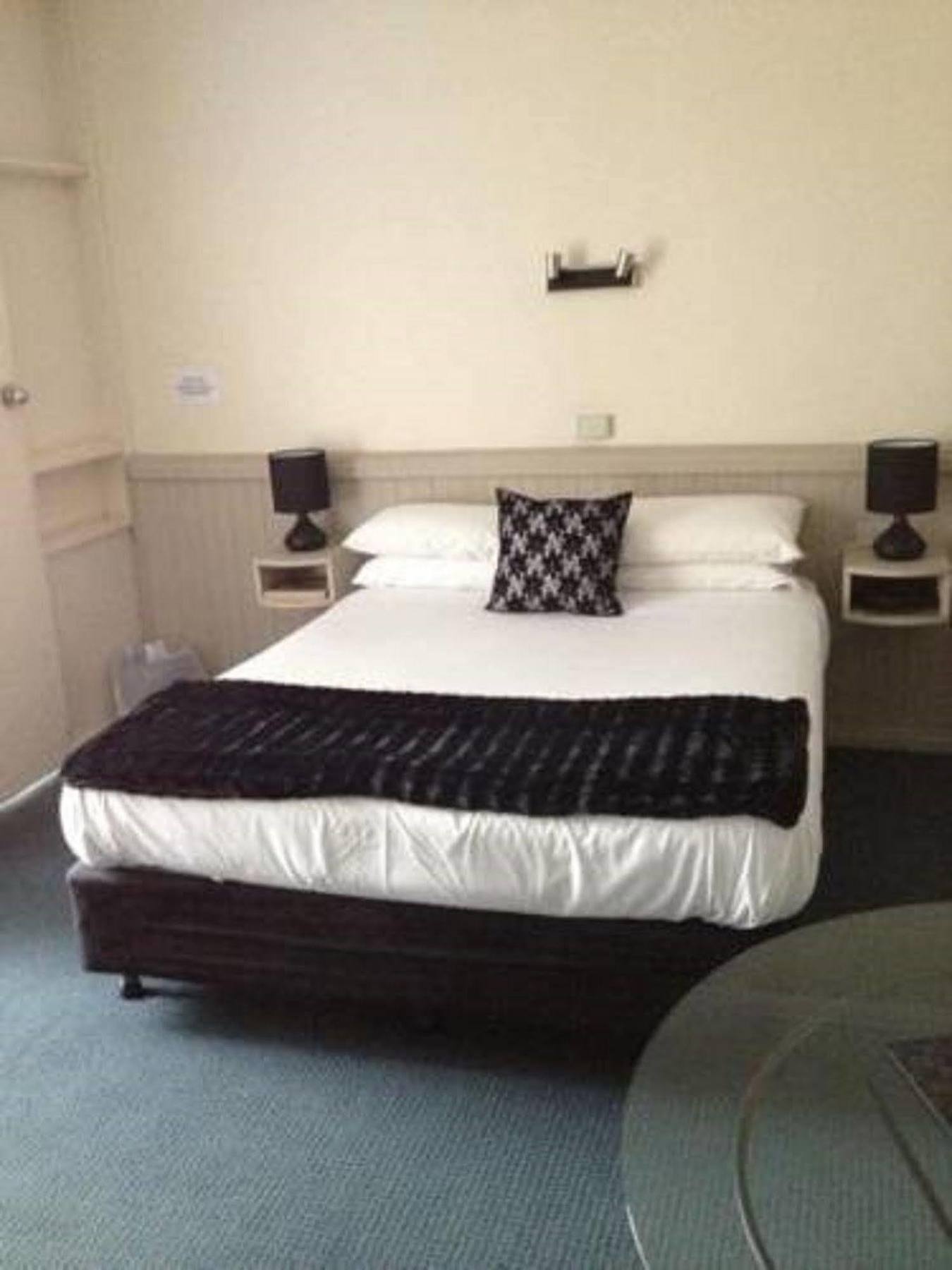 Stawell'S London Motor Inn Екстериор снимка