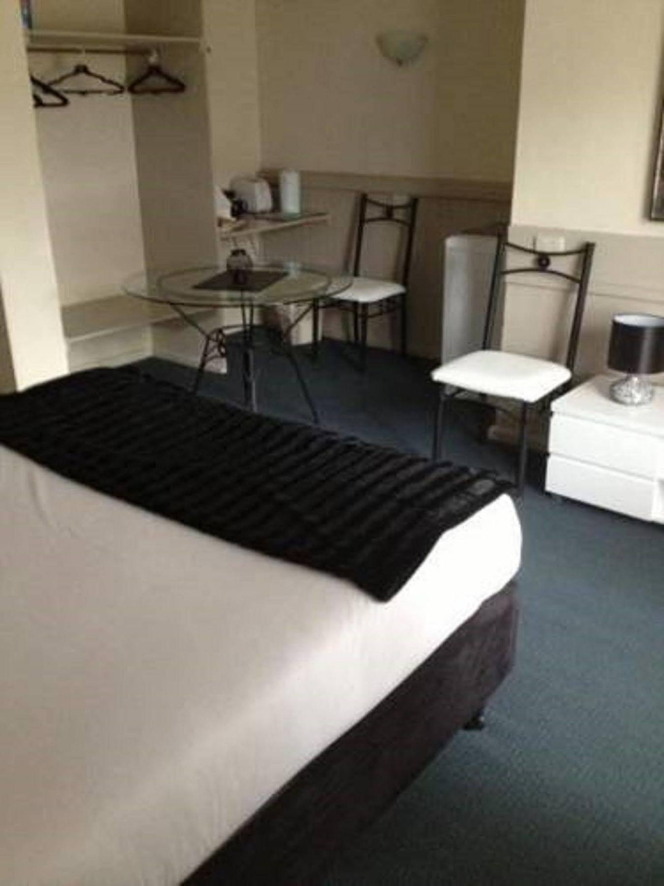 Stawell'S London Motor Inn Екстериор снимка