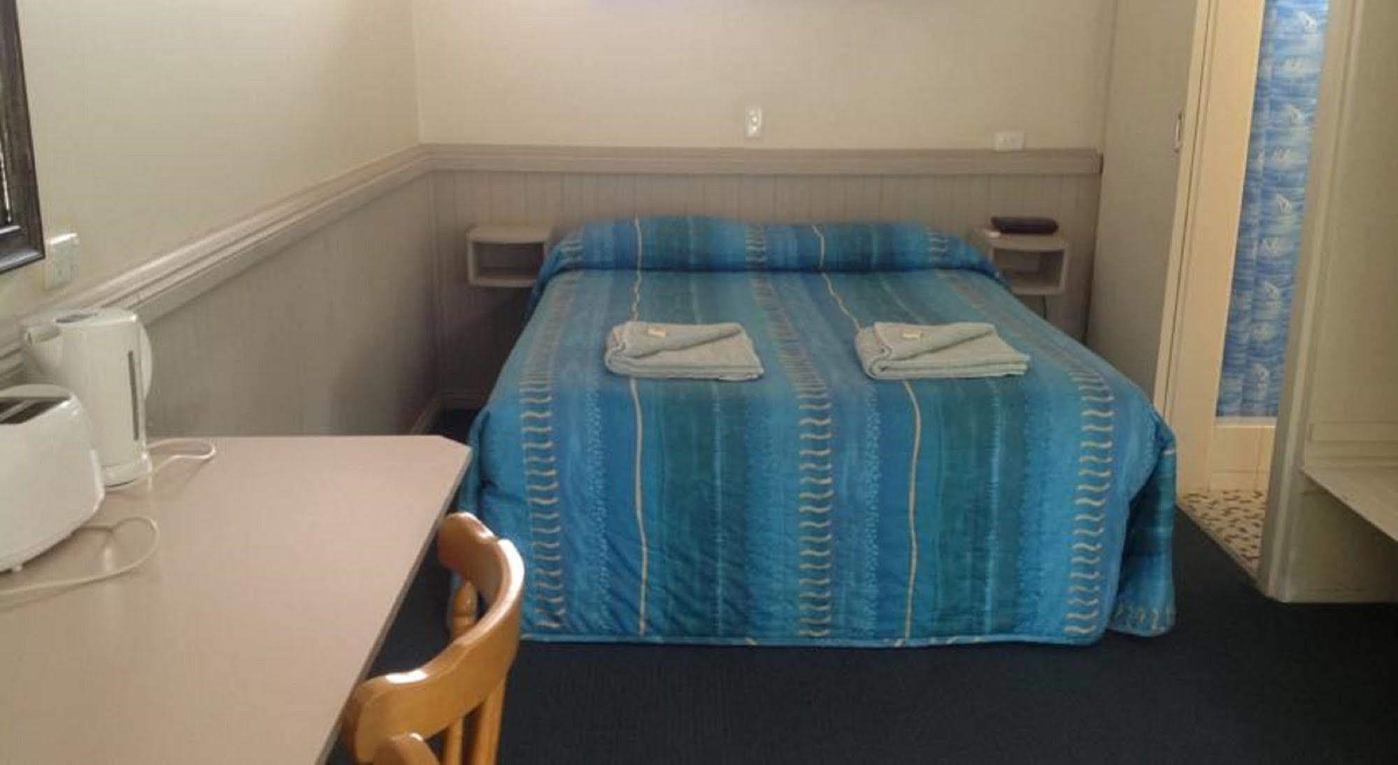 Stawell'S London Motor Inn Екстериор снимка